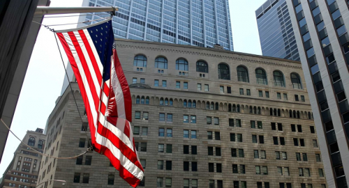 Vendite USA in calo: cosa cambia per consumi e Fed